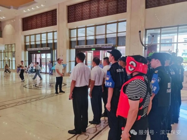 长沙滨江保安服务有限责任公司,长沙安保服务,长沙保安,保镖特卫服务,护卫 长沙滨江保安服务有限责任公司,长沙安保服务,长沙保安,保镖特卫服务,护卫