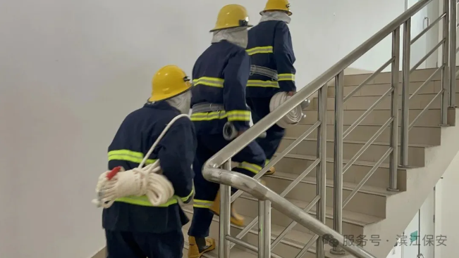 长沙滨江保安服务有限责任公司,长沙安保服务,长沙保安,保镖特卫服务,护卫 长沙滨江保安服务有限责任公司,长沙安保服务,长沙保安,保镖特卫服务,护卫